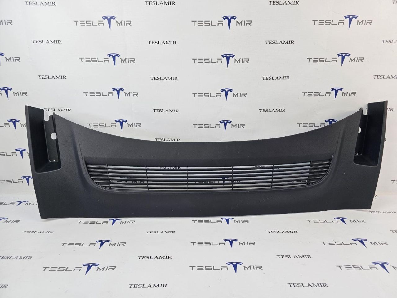 дождевик Tesla Model Y 1 поколение 2025, 1834109-00, 1930438-01, 1930438-00, 1930439-00 - фото №1