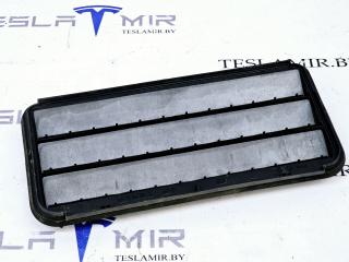 Вентиляционный клапан заднего багажника (жабры) Tesla Model 3 1 поколение 2019, 1098751-00