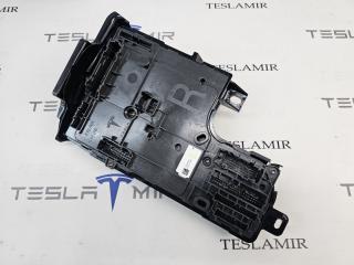 Блок управления BCM (бортовой сети) (Body Control Module) Боди Tesla Model Y 1 поколение 2025, 1899689-40, 1899689-49