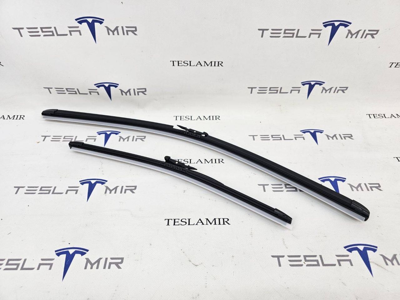 щетки стеклоочистителя Tesla Model X 1 поколение 2018, 1034389-00, 1034390-00 - фото №1