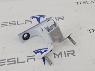 петля крышки багажника Tesla Model Y 1 поколение 2025, 1931316-00