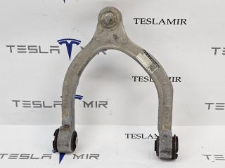 Рычаг верхний передний (подкова) левый Tesla Model Y 1 поколение 2024, 1288321-00