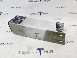 Удлинитель лонжерона (клык) левый Tesla Model Y 1 поколение 2024, 1487461-00