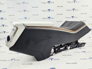 консоль салона Tesla Model S 1 поколение [2-й рестайлинг] 2022, 1564400-55, 1622624-00, 1615868-00, 1622628-02, 1607702-00, 1564400-82, 2486396-00