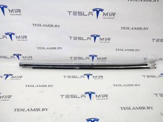 Молдинг двери (хром) передний правый Tesla Model S 1 поколение [рестайлинг] 2018, 1095920-00