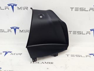 накладка заднего фонаря правая Tesla Model 3 2 поколение Highland 2024, 1713682-00, 1784320-00
