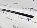 молдинг двери передней левой Tesla Model 3 1 поколение 2022, 1080681-00 - фото №2