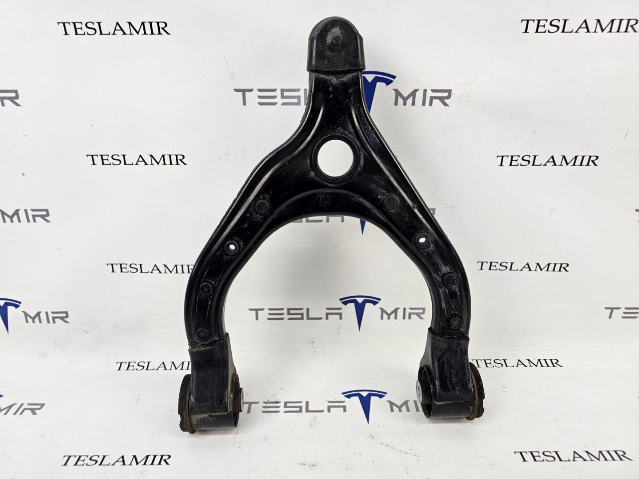 Рычаг верхний передний (подкова) левый Tesla Model X 1 поколение 2018, 1027322-00 - фото №1