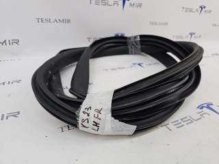 уплотнитель двери Tesla Model Y 1 поколение 2022, 1497673-98, 1497673-00, 1497674-00