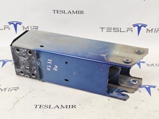 Удлинитель лонжерона (клык) правый Tesla Model 3 2 поколение 2025, 1683942-00