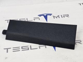 Накладка стойки А (дверного проема) - средняя часть правая Tesla Model Y 1 поколение 2024, 1494622-00