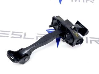 ограничитель открывания двери задней Tesla Model 3 1 поколение 2019, 1089509-00