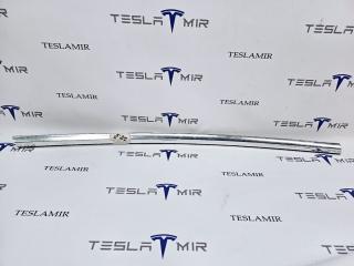 Молдинг двери (хром) передний правый Tesla Model 3 1 поколение 2019, 1080684-00, 1873572-00