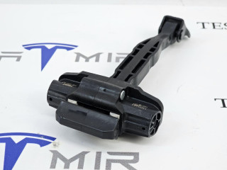 ограничитель открывания двери Tesla Model Y 1 поколение 2024, 1500682-00