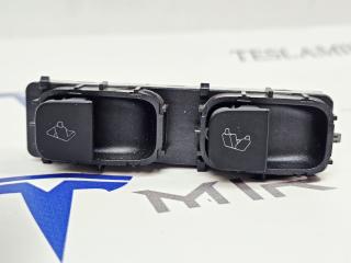 кнопка (выключатель) Tesla Model Y 1 поколение 2024, 1493286-00