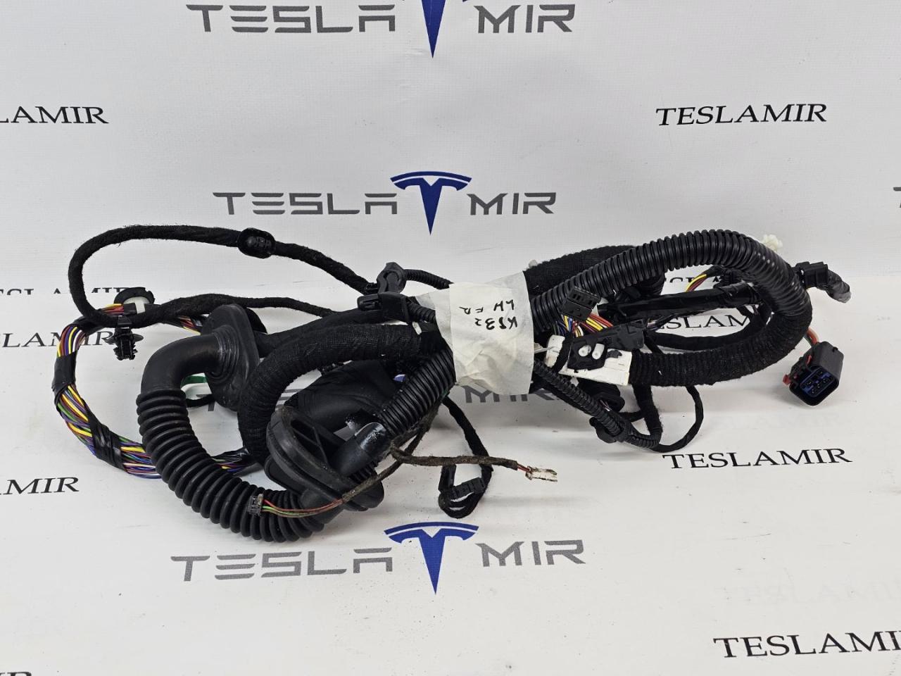 Электропроводка двери передняя левая Tesla Model Y 1 поколение 2025, 1933892-00 - фото №1