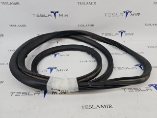 уплотнитель Tesla Model S 1 поколение [рестайлинг] 2018, 6009582-00