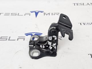 петля двери Tesla Model 3 1 поколение 2019, 1101035-00
