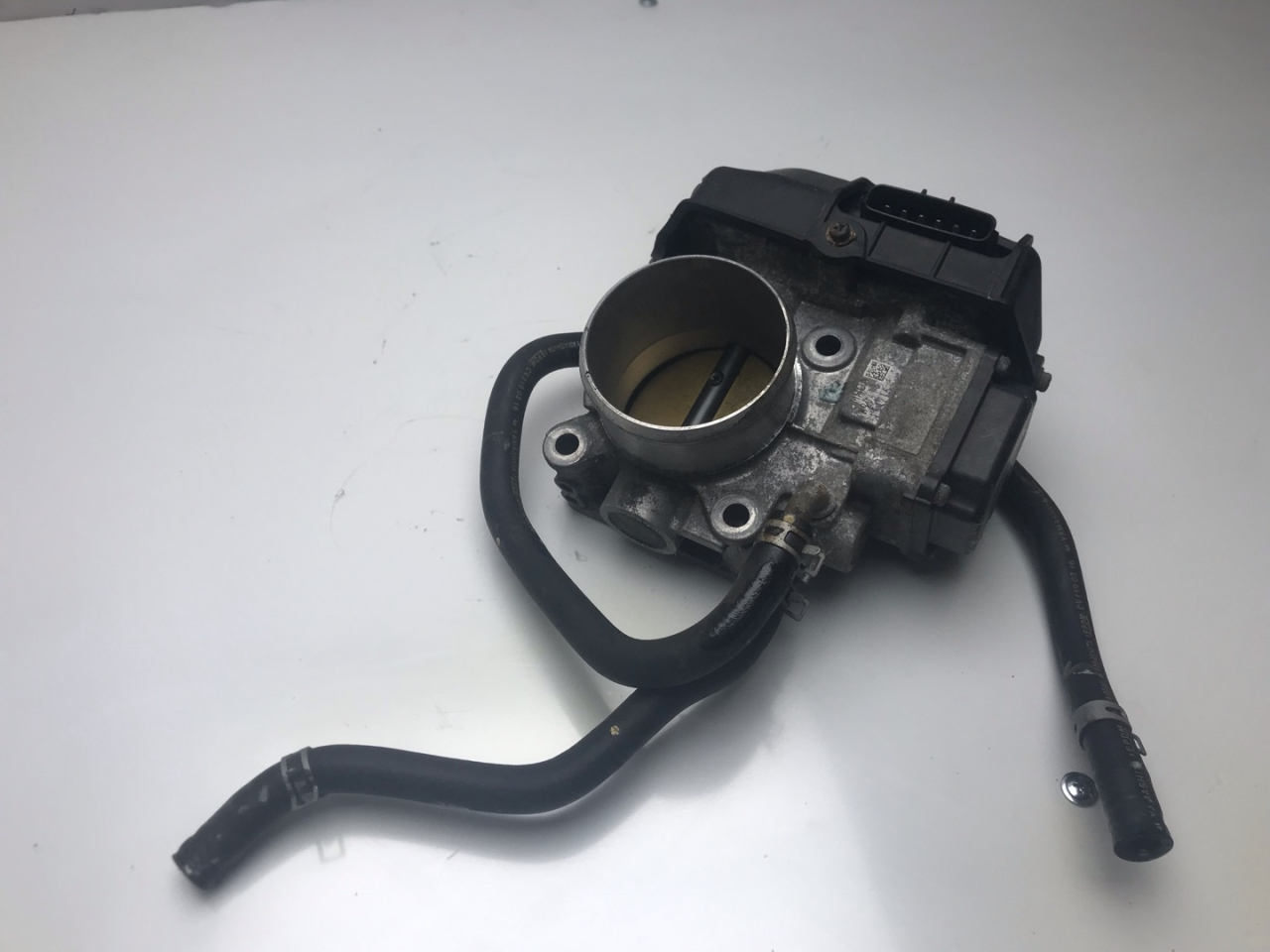 заслонка дроссельная Acura RDX 3 поколение 2020, 2.0 л., бензин, АКПП, белый, внедорожник 5 дв., полный привод, M90410154215 - фото №1