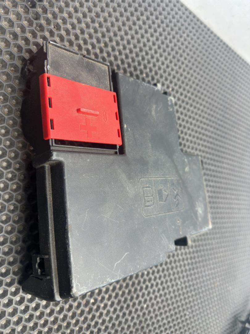 клемма аккумулятора плюс Buick Envista 1 поколение 2024, 1.2 л., бензин, АКПП, белый, передний привод - фото №1