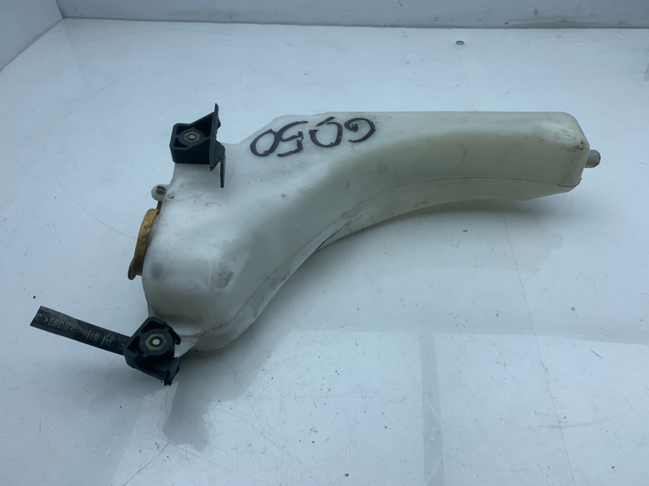 бачок расширительный Subaru Outback 6 поколение 2021, 2.4 л., бензин, АКПП, синий, внедорожник 5 дв., полный привод - фото №1