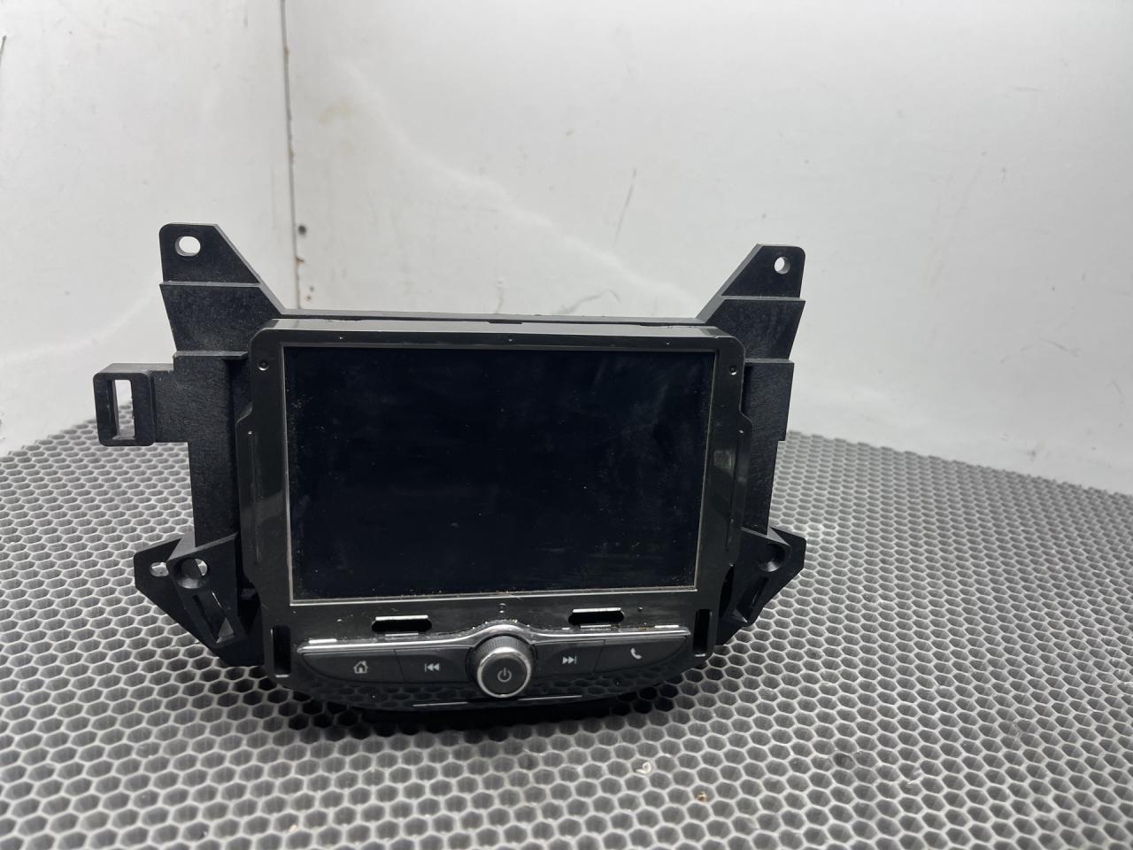 магнитола Chevrolet TrailBlazer 3 поколение 2021, 1.3 л., бензин, АКПП, черный, полный привод - фото №1