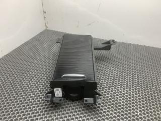 подлокотник Jaguar XE X760 [ресталинг] 2019, 2.0 л., бензин, АКПП, черный, задний привод, GX63-F048196-A, GX63-F048196-AA