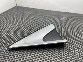 молдинг крыла заднего правого Cadillac XT4 1 поколение 2019, 2.0 л., бензин, АКПП, синий, передний привод, 84463407, 84463410