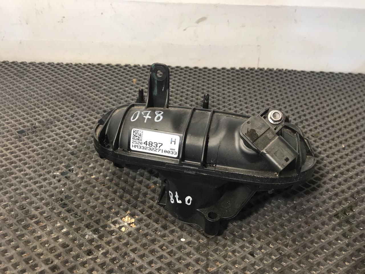 коллектор впускной Buick Envista 1 поколение 2024, 1.2 л., бензин, АКПП, белый, передний привод, 25204837 - фото №1