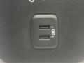 разъем AUX / USB Chevrolet Equinox 3 поколение 2019, 2.0 л., бензин, АКПП, черный, внедорожник 5 дв., полный привод, 13598459 - фото №2