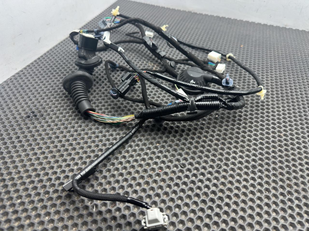 дверная проводка Acura MDX 4 поколение 2022, 3.5 л., бензин, АКПП, серебристый, полный привод, 32753TYAA005-05-2-Y - фото №1