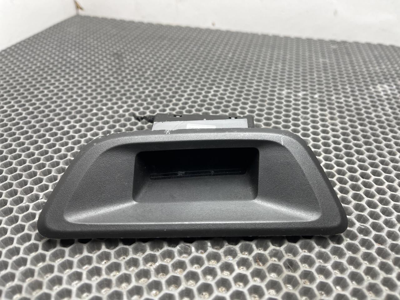 проектор Buick Encore GX 1 поколение 2022, 1.3 л., бензин, АКПП, чёрный, полный привод, 84856592 - фото №1