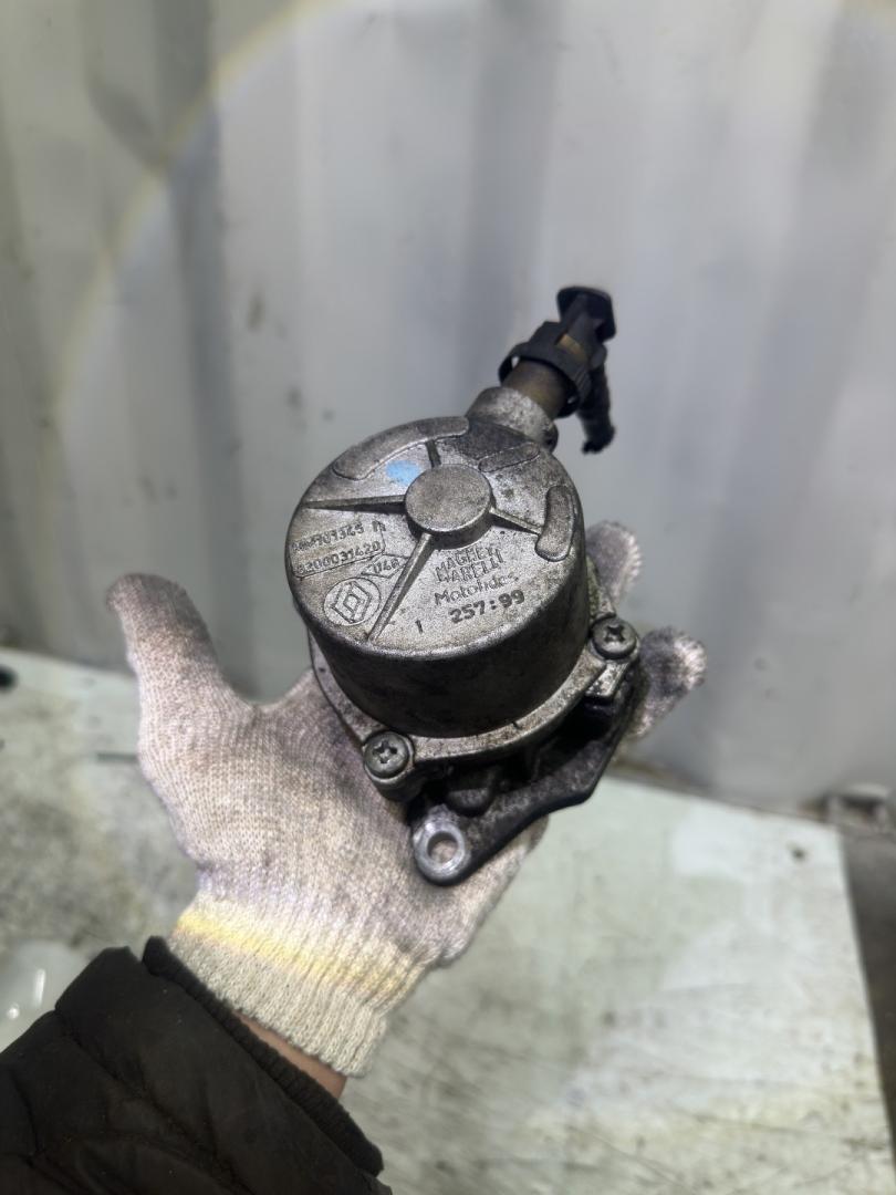 насос вакуумный Renault Kangoo 1 поколение 1999, 1.9 л., дизель, МКПП, MM101345, 8200031420 - фото №1