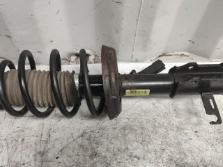 стойка амортизатора Chevrolet Cruze 1 поколение 2010, 1.8 л., бензин, АКПП, 13331988