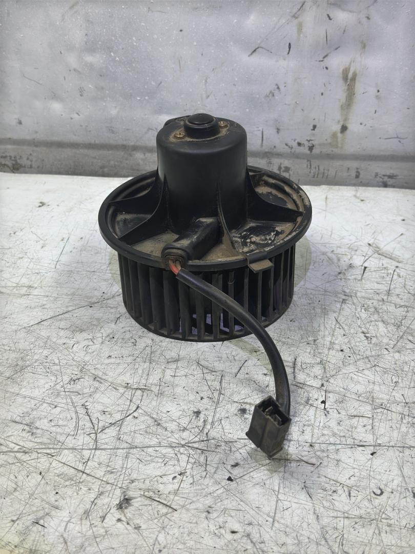 моторчик печки Volkswagen Transporter T4 (1990 - 2003), 357819021, 0765006812 - фото №1