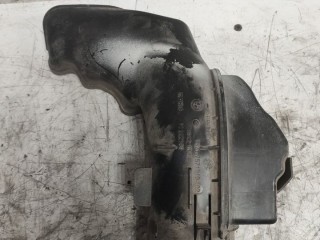 воздуховод BMW 5 серия E60/E61 [рестайлинг] 2009, 2.0 л., бензин, АКПП, 13717571919