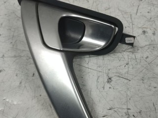 ручка внутренняя задняя правая Nissan Primera P12 2002