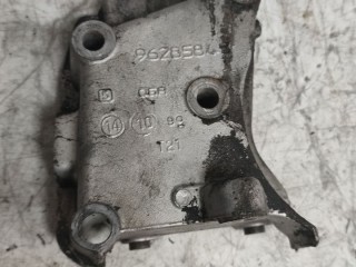 кронштейн двигателя Citroen Berlingo 1 поколение (M59) [рестайлинг] (2004 - 2013), 1.9 л., дизель, 96285843