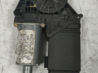 моторчик стеклоподъемника передний левый Volkswagen Passat B5 1999, 9776105402301, F005S00061