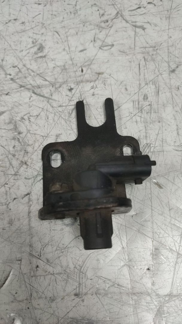 датчик распредвала Dodge Caravan 4 поколение (2000 - 2007), 2.8 л., дизель, 0281002667 - фото №1