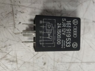 кнопка обогрева сидений Volkswagen Transporter T4 1994, 2.4 л., дизель, МКПП, 161919533