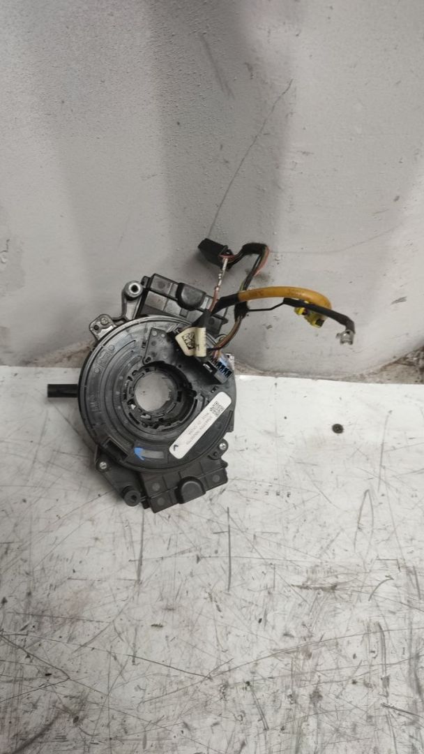 шлейф подрулевай Chevrolet Cruze 1 поколение 2010, 1.8 л., бензин, АКПП, 25947774 - фото №1