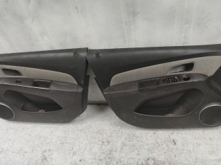 обшивка салона Chevrolet Cruze 1 поколение 2009
