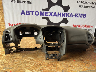 панель передняя салона (торпедо) Ford Focus 3 поколение 2012