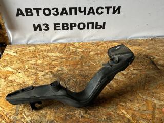 воздуховод Ford Focus 2 поколение [рестайлинг] CB4 2009, 1.8 л., i, QQDB, бензин, МКПП, moondust silver (metallic), хетчбэк 5 дв., передний привод, правый руль, 7M51-9E635-AD