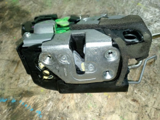 замок двери Mazda 3 1 поколение [рестайлинг] BK 2007, 1.6 л., бензин