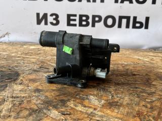 фланец (тройник) системы охлаждения Ford Focus 2 поколение [рестайлинг] CB4 2010, 1.8 л., i, QQDB, бензин, МКПП, moondust silver (metallic), хетчбэк 5 дв., правый руль, 6G9G8K556AA