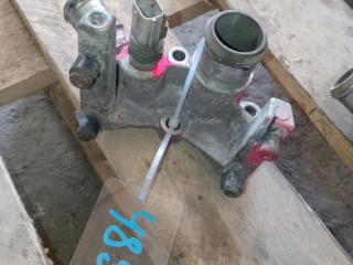 фланец (тройник) системы охлаждения Ford Focus 2 поколение CB4 2005, 1N1G8594AB