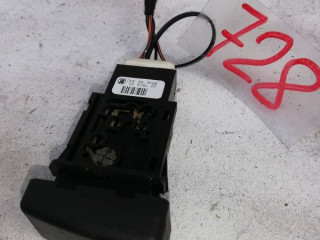 кнопка аварийной сигнализации Mazda 3 1 поколение [рестайлинг] BK 2007, 1.6 л., бензин