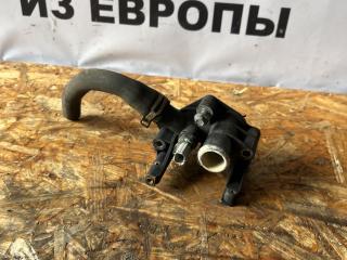 фланец (тройник) системы охлаждения Ford Focus 2 поколение [рестайлинг] CB4 2009, 1.6 л., i, SHDA, бензин, МКПП, хетчбэк 5 дв., 7M5G-8K556-AC